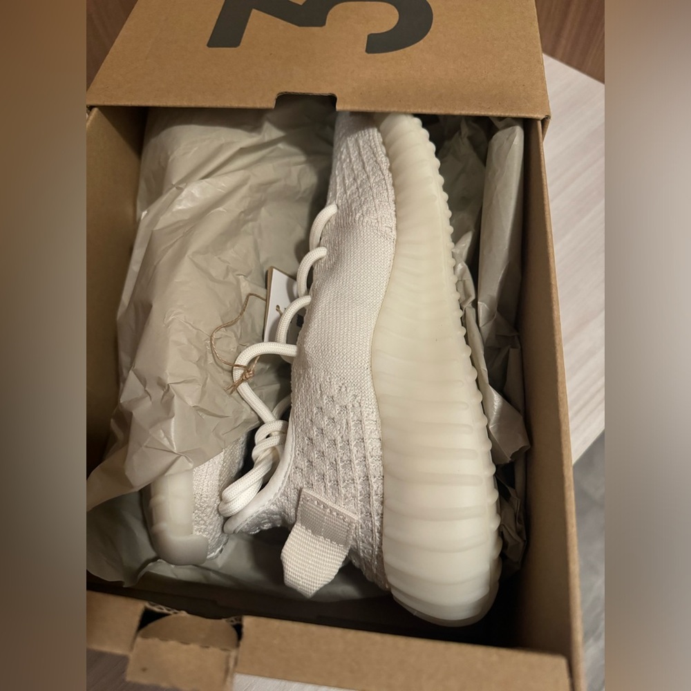 YEEZY Boost 350 V2